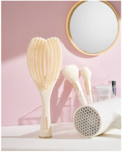 ヘアグッズブランド「マペペ」から、立てて置けるヘアブラシが新登場！