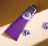 「淡雪質感×可憐なスミレの香り！ロクシタン「スノーシア（ヴァイオレット）」を限定発売」の画像1