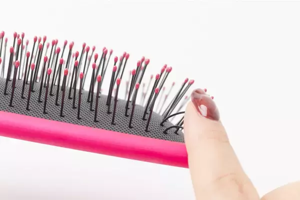 ディズニーファンに朗報！ディズニー100周年を記念した「WetBrush」