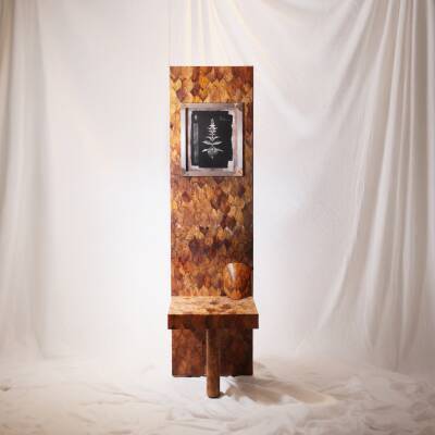 物質調律家・山崎タクマ　世界最大のデザイン展ミラノサローネに出展　モノと生命の境界を探る ― 自身を"モノ"として展示