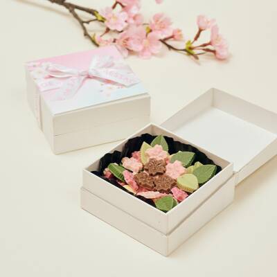 花に想いを託して。メサージュ・ド・ローズ　季節限定「サクラ・シリーズ」発売