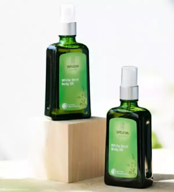 「週末のリラックスにおすすめ！朝と夜に実施したいヨガポーズと「ボディオイル」人気ランキング※」の画像