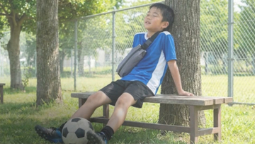 猛暑対策「飲める冷却」凍結ペットボトルで体幹を冷やす新発想ポーチ