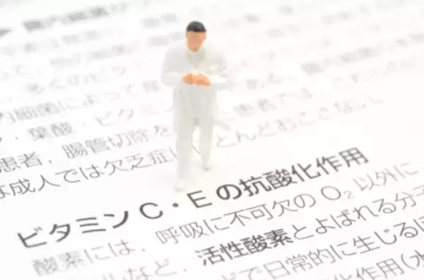 「残暑の肌疲れ、放っておかないで。紫外線ダメージ対策のカギは「抗酸化」にあり！」の画像