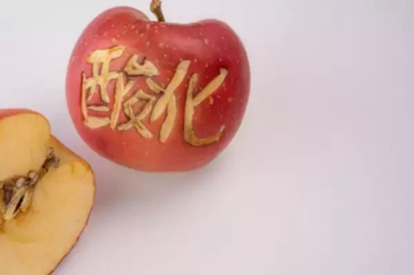「残暑の肌疲れ、放っておかないで。紫外線ダメージ対策のカギは「抗酸化」にあり！」の画像