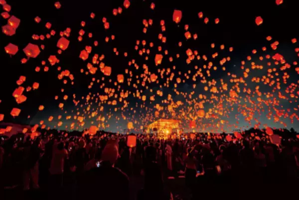 「最大3,500基の光が夜空を彩る「七夕スカイランタン祭り2026」 埼玉・京都で7/17(金)より開催 昨年チケット4万4千枚完売イベント」の画像