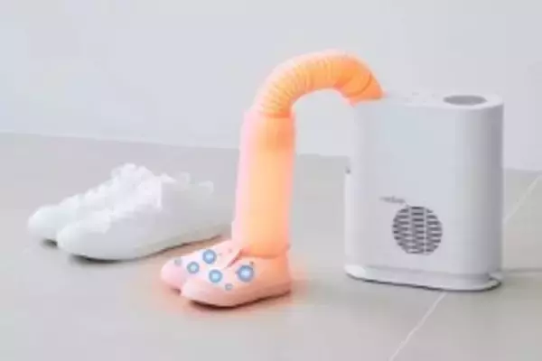 「ハイパワー×大風量　ふとん乾燥機【MONAMI PRO】　2025年12月4日(木)新発売」の画像