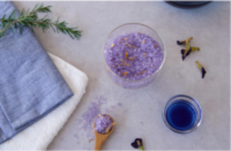 美と健康に！生活の木が、青いハーブを使ったバスソルトの作り方をレクチャー