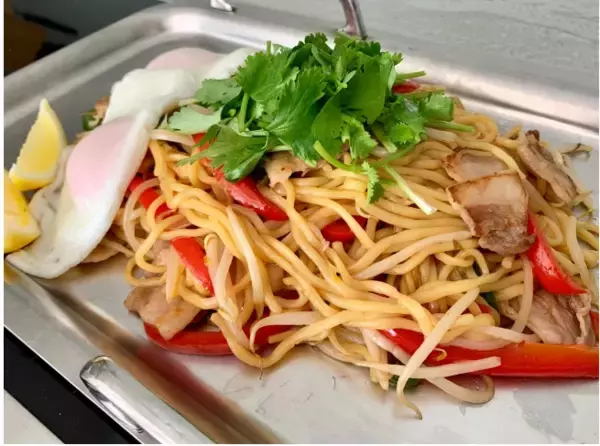 「初心者も安心の「体験型」食事メニュー」の画像