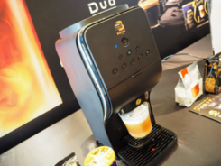 日本一売れているコーヒーマシン「ネスカフェ ゴールドブレンド バリスタ」の新モデルが発売、本格派カフェラテがワンタッチで楽しめる！