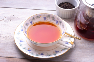 紅茶が血糖値スパイクを抑制する!?抗老化＆抗疲労に有益な“ティーファースト”のすすめ