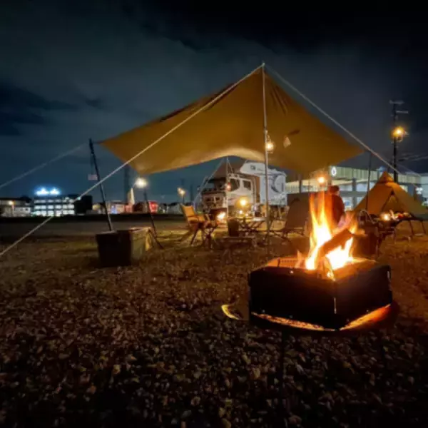 「日本初の都市型大規模たきび場「たきびふ」オープン！新しい形のアウトドア施設」の画像