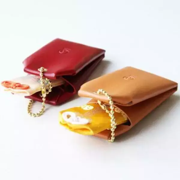 「受験生への"想い"を形に。お守りを大切に持ち歩ける 本革製「お守りケース」を受験シーズンに向けて提案」の画像