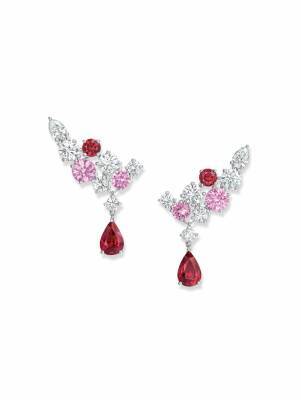 ハリー・ウィンストンのスパークリングクラスター・コレクションに新たなカラーバリエーションが登場