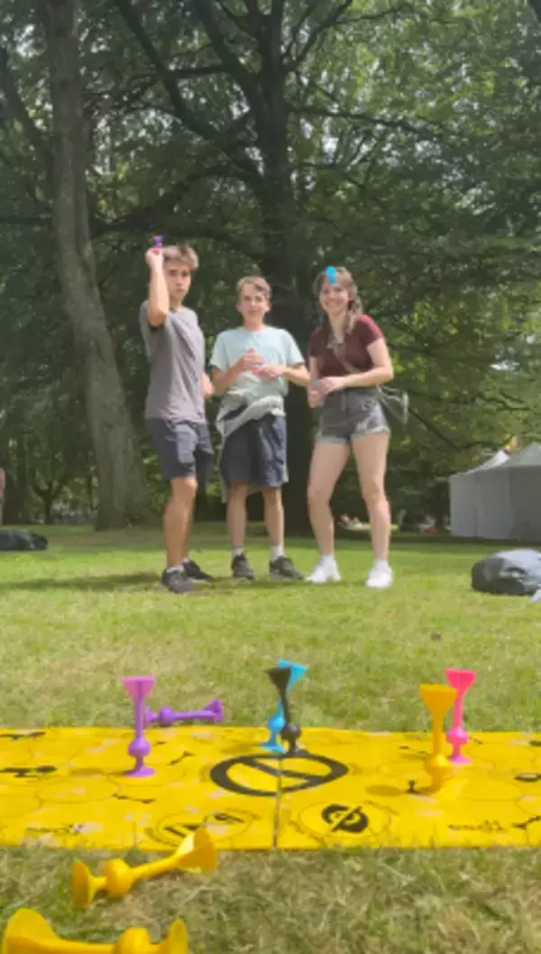 「どこでも遊べる新感覚シリコンダーツ！ヨーロッパ発【TOSSIT】がついに日本上陸！」の画像