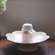 まろやかなお湯と幸福感あふれる香りで、癒しのホリデータイムを。新商品「ミルクバスパウダー」他、人気のボディケアアイテムとバスグッズを詰め込んだ3種のクリスマスコフレが登場