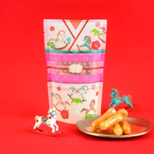 「昭和22年創業のかりんとう屋「ゆしま花月」干支柄が可愛らしい年末年始限定パッケージ」の画像