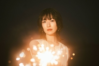 前島亜美、2nd Album『POLYPHONY』収録曲「女神Stay Gold！」のMVフル尺公開！