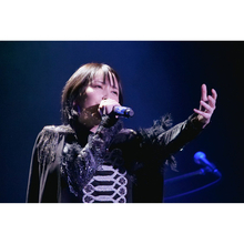 藍井エイル、シングル「PHOENIX PRAYER」発売を記念した「LIVE HOUSE TOUR 2022～PHOENIX PRAYER～」大阪公演を開催！