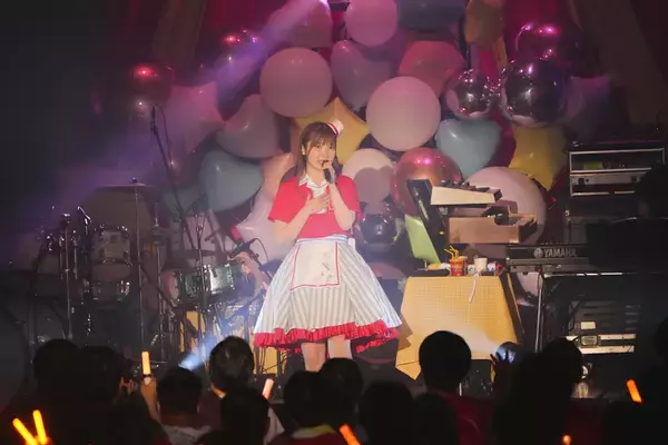 内田彩、アーティストデビュー10年目に突入する記念日にワンマンライブを開催！