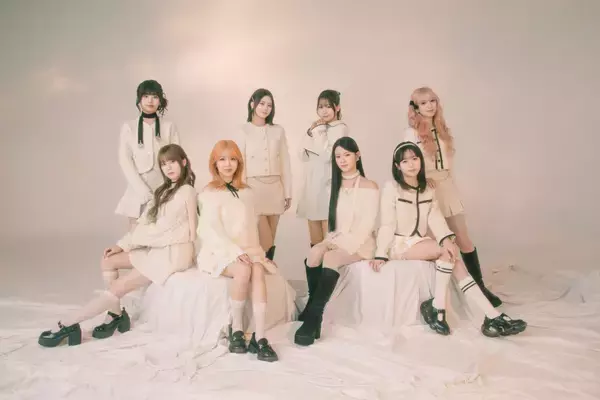 ガールズグループ・ME:I、新アーティスト写真公開！TVアニメ『どうせ、恋してしまうんだ。』第2期OPテーマ「LとR」1月9日音源配信決定！