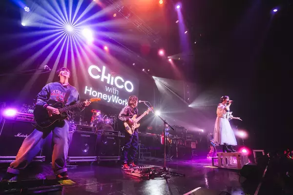 ただいま！とおかえり！が交差するCHiCO with HoneyWorks Zepp tour 2026 『HELLO!!』ファイナル公演ライブレポート
