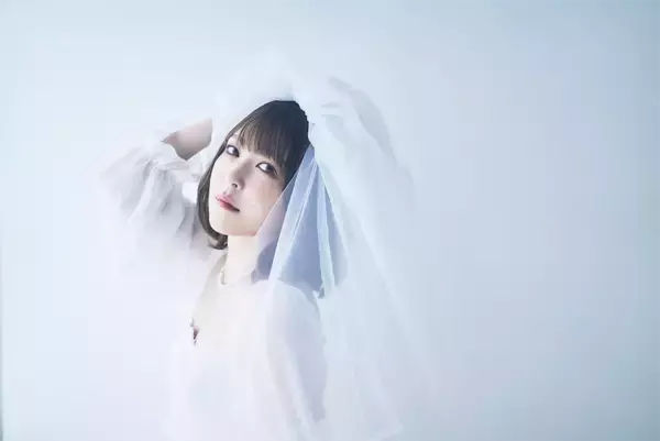 黒崎真音、トリビュートアルバム・本人歌唱の未CD化音源・復活ライブを収録した「黒崎真音メモリアルアルバム MEMORIES LAST」が発売決定！