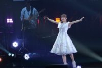 送り合う温かな想いが、こぼさせた幸せな涙――“Inori Minase 10th ANNIVERSARY LIVE TOUR Travel Record”ファイナル公演レポート