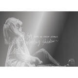 「LiSA、4月13日発売のライブ Blu-ray&DVD「LiVE is Smile Always～unlasting shadow～ at Zepp Haneda(TOKYO)」ジャケット写真を公開！」の画像1