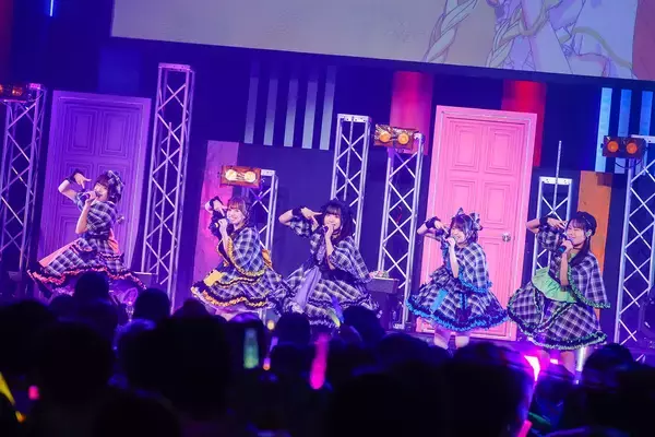 客席いっぱいに“心の花”が咲き乱れた、エネルギッシュでエモエモな公演！“『前橋ウィッチーズ』ライブ STRAIGHT! REACH!! CHEER!!!”東京公演・夜の部レポート