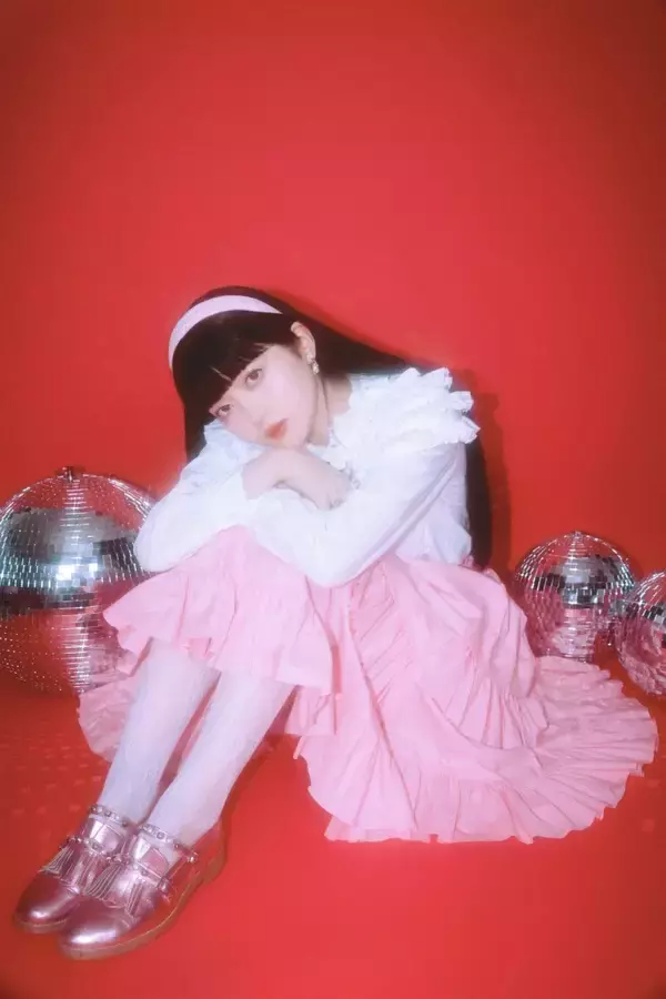 マツヤマイカ、TVアニメ『2200年ねこの国ニッポン』主題歌「琥珀色のロンリネス」配信リリース&MV公開！