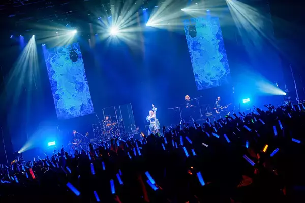 藍井エイルの今、そして未来を提示した――『Eir Aoi LIVE“BLUE FLAiR”FINAL』レポート