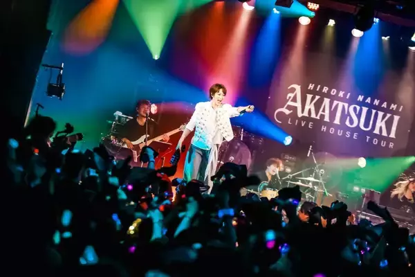 七海ひろき、自身初のライブハウスツアーを完走！ツアーファイナルの恵比寿 LIQUIDROOM公演をレポート！