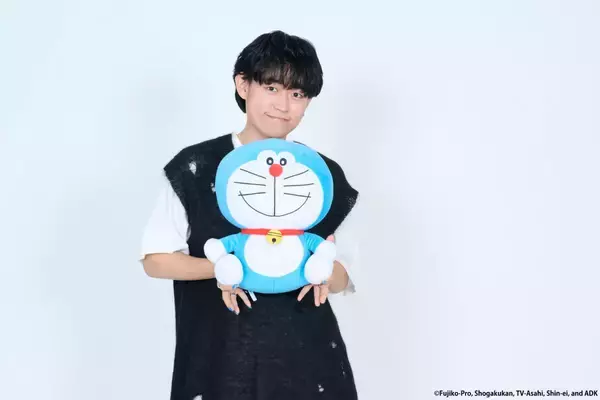 Tani Yuuki、TVアニメ『ドラえもん』エンディング曲「もしものがたり」描きおろしJK写公開＆「THE FIRST TAKE」にて総勢10名のコーラス隊と共にパフォーマンス！