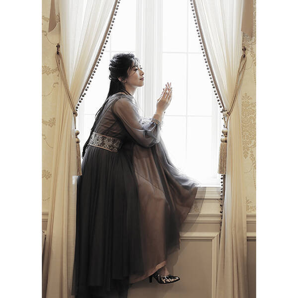 茅原実里 ヴァイオレット エヴァーガーデン 外伝 永遠と自動手記人形 Ed主題歌となるニューシングル エイミー 発売決定 最新アーティスト写真 ジャケット写真公開 19年7月29日 エキサイトニュース