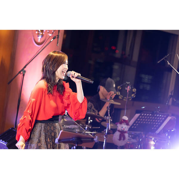 森口博子 今年最後のワンマンライブは ハプニング連続とサプライズで 瞬きも惜しい イルミネーションステージを配信 年12月21日 エキサイトニュース