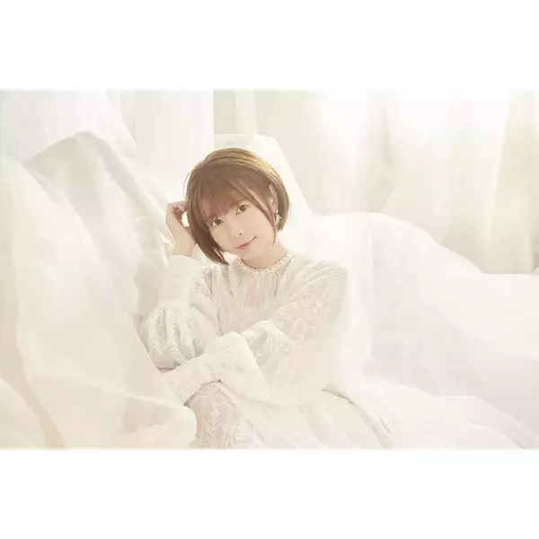 竹達彩奈初のデジタルシングル「Dear Dear」ジャケット写真公開！さらに竹達と一緒に聞く試聴動画も公開！