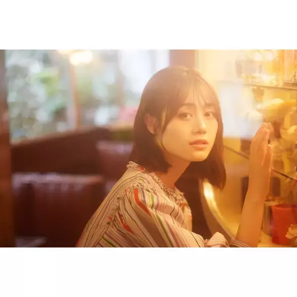 伊藤美来9thシングル「パスタ」ジャケット写真が完成！購入者特典が解禁！さらに、写真集と9thシングルの発売を記念して、TSUTAYA 2店舗の期間限定店長に就任することが決定！