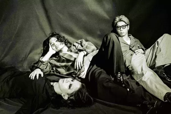 4月クールTVアニメ『最強の王様、二度目の人生は何をする？』シーズン2のOP主題歌に、SIX LOUNGE「さよならじゃない方がいい」が決定！