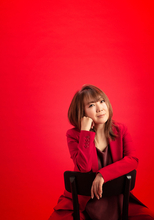 奥井雅美が語るデビューからの30年と、80歳まで“歌う”ことへの想い――30周年ベストアルバム発売記念インタビュー