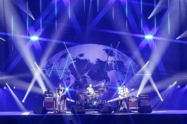 UNISON SQUARE GARDEN、「うるわしの前の晩」ツアーを映像化！