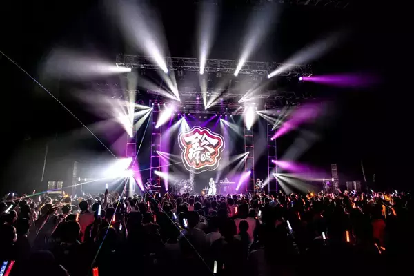 鈴木このみが超満員の会場で豪華アーティストと紡いだ、熱狂と決意の一夜！「鈴フェス Vol.3」オフィシャルレポートが到着！