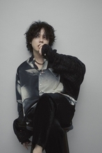 TOOBOE、TVアニメ『ホタルの嫁入り』EDテーマを担当！新曲「夢心地」を収録したEPを11月4日にリリース、新アーティスト写真も公開！