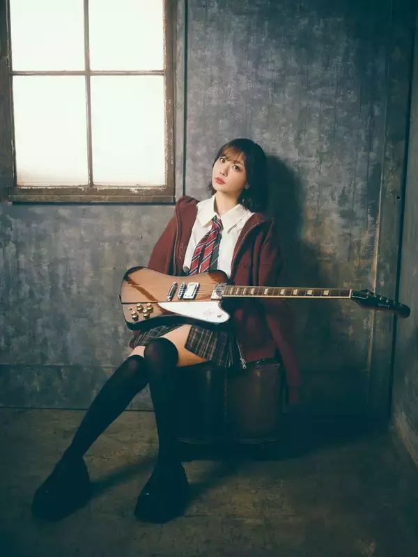 愛美、TVアニメ『灰原くんの強くて青春ニューゲーム』EDテーマ担当決定＆新アーティスト写真も公開！