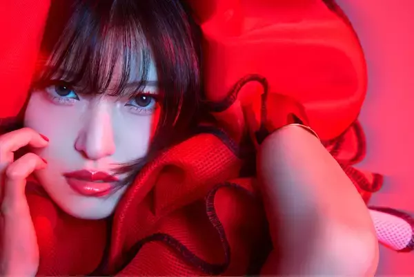 ASCA、赤に刻まれた、揺るがない信念を体現した新アー写を公開！