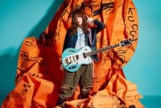 TVアニメ『千歳くんはラムネ瓶のなか』のOPテーマ「ライアー」をリリースしたKucci。エモーショナルで独特な歌声と繊細なリリックが乗ったポップなメロディで注目を集めている彼女に、初のアニメタイアップとなった本作について語ってもらった