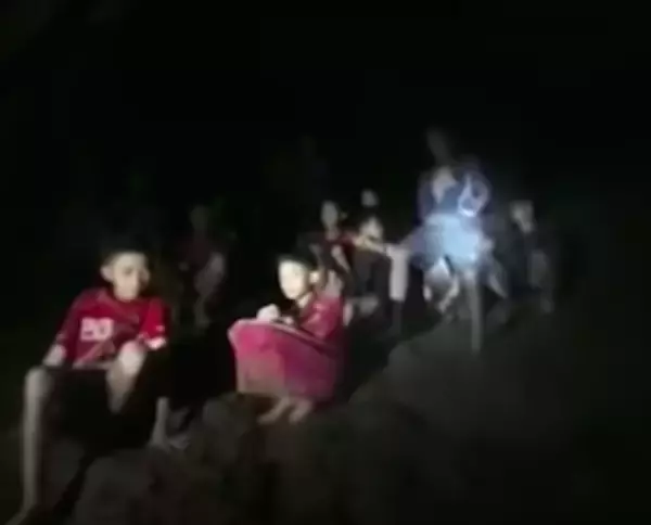 タイ洞窟の少年たちにまで「反省しろ」「自己責任」の声！ 日本の自己責任論バッシングのルーツは安倍首相だった