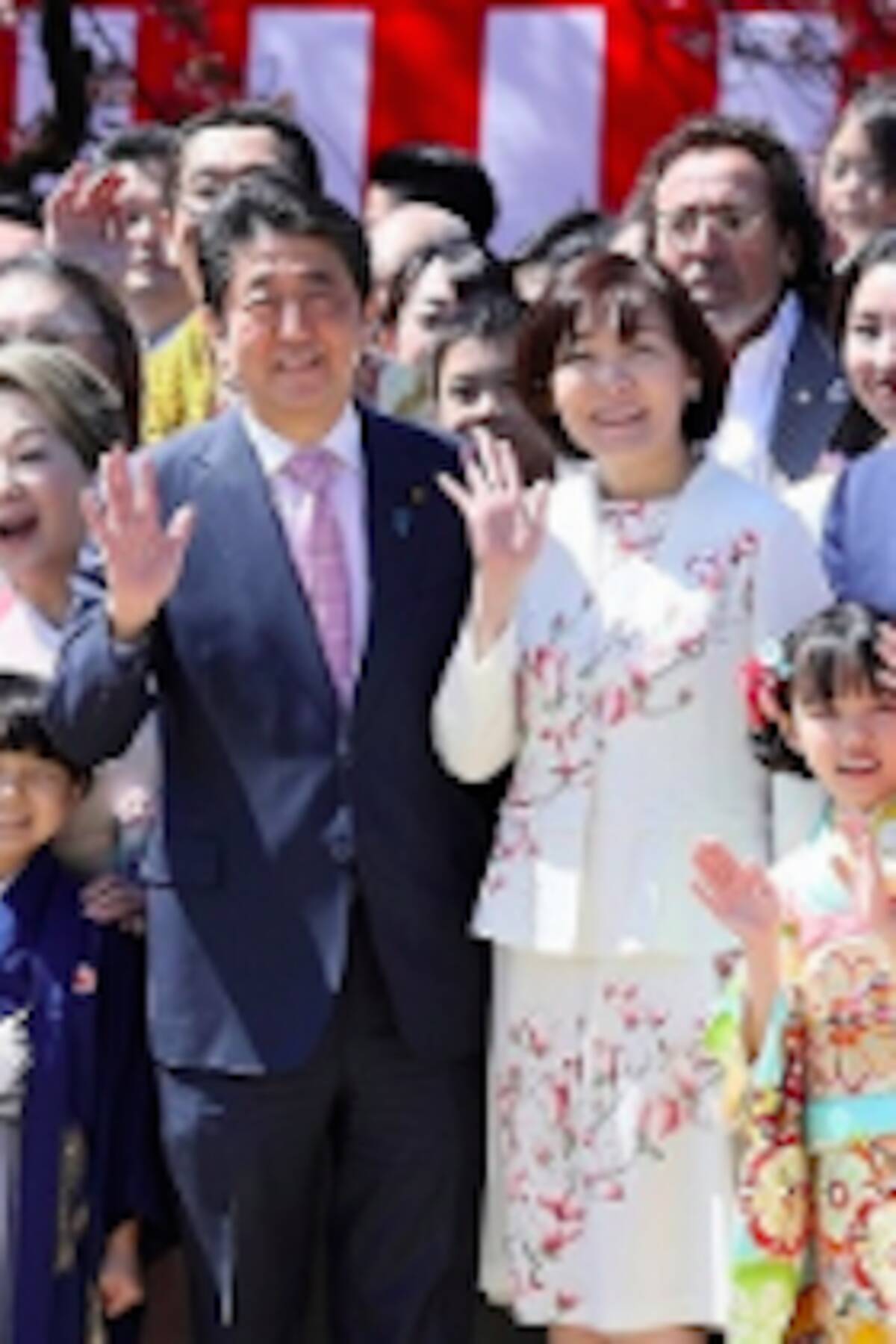 桜を見る会 で昭恵夫人 菅官房長官と仲良く写真を撮っていた 大物半グレ が逮捕されていた 昭恵夫人との写真が営業ツールに 2020年7月9日 エキサイトニュース