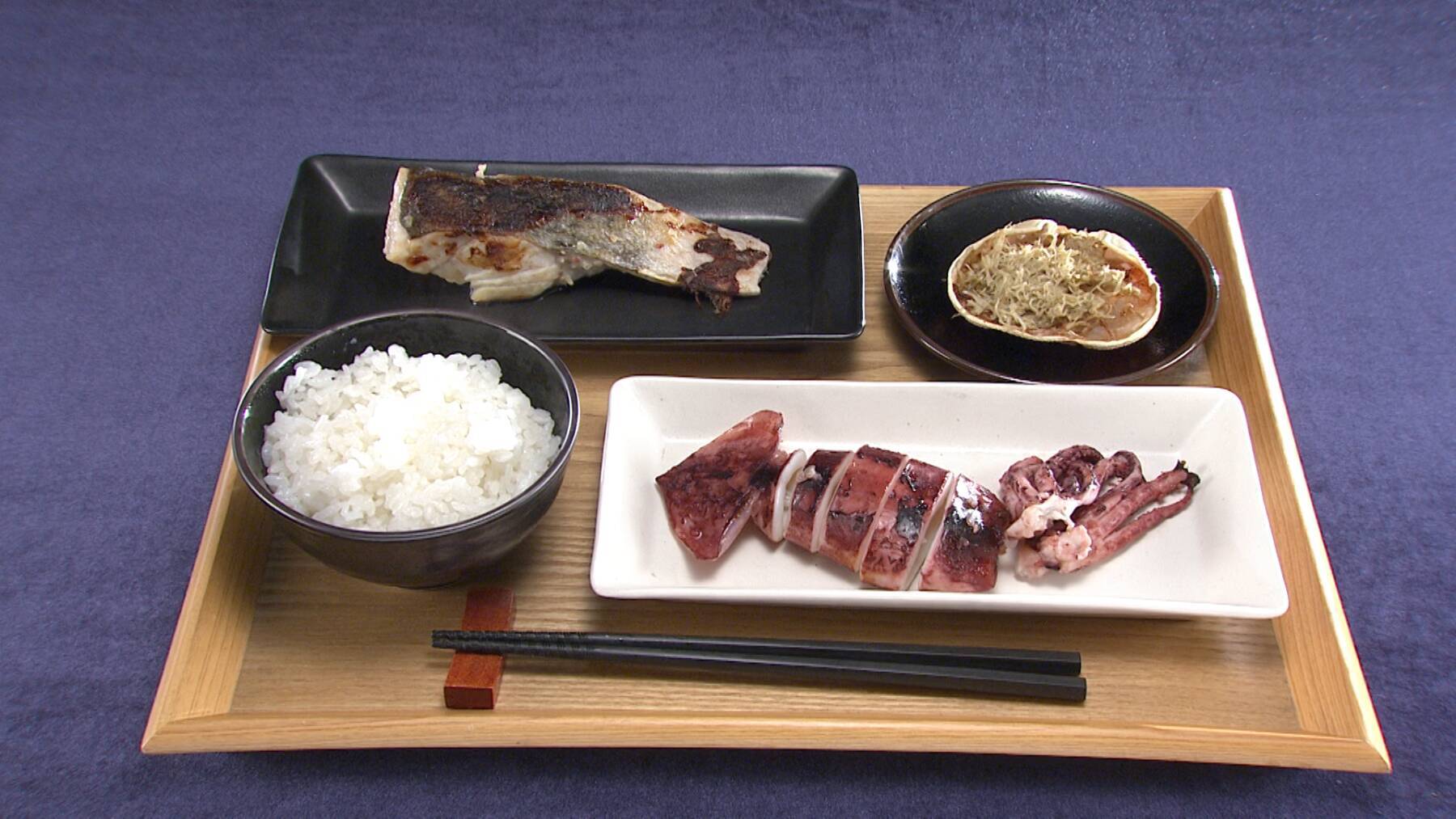 ほかでは見られない絶景に絶品海鮮手料理！"ブーム直前の町"佐渡で見つけた名産品