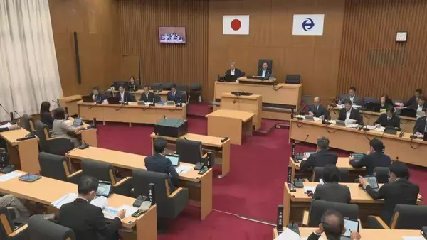 【速報】「重大な過失があった」中1男子いじめ自殺をめぐる対応の総括案を市議会に報告　大阪・泉南市教委「亡くなった生徒への弔意を学校が示せなかったことは反省すべき」